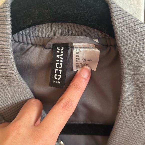 H&M Gray Ribbed Jacket - Picture 2 of 2